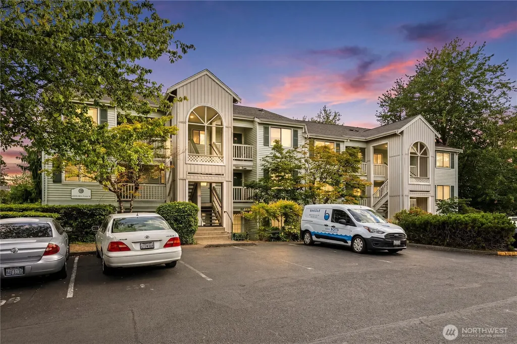 25005 98th Place S Kent WA 98030