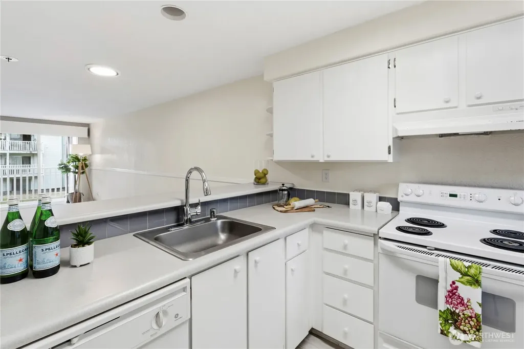 25005 98th Place S Kent WA 98030