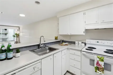 25005 98th Place S Kent WA 98030