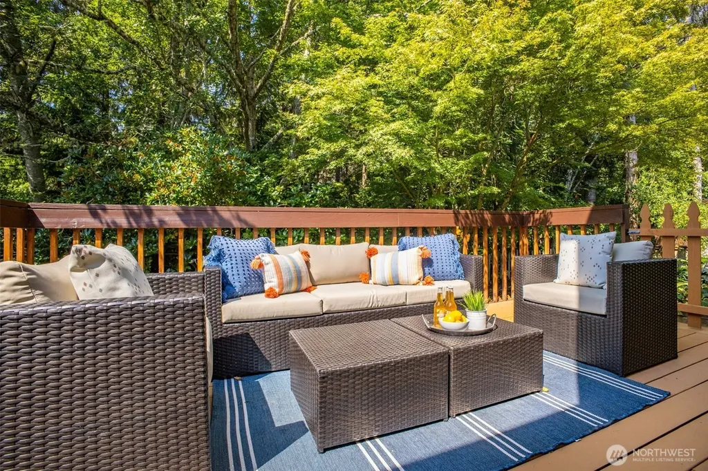 403 Sheridan Place Steilacoom WA 98388