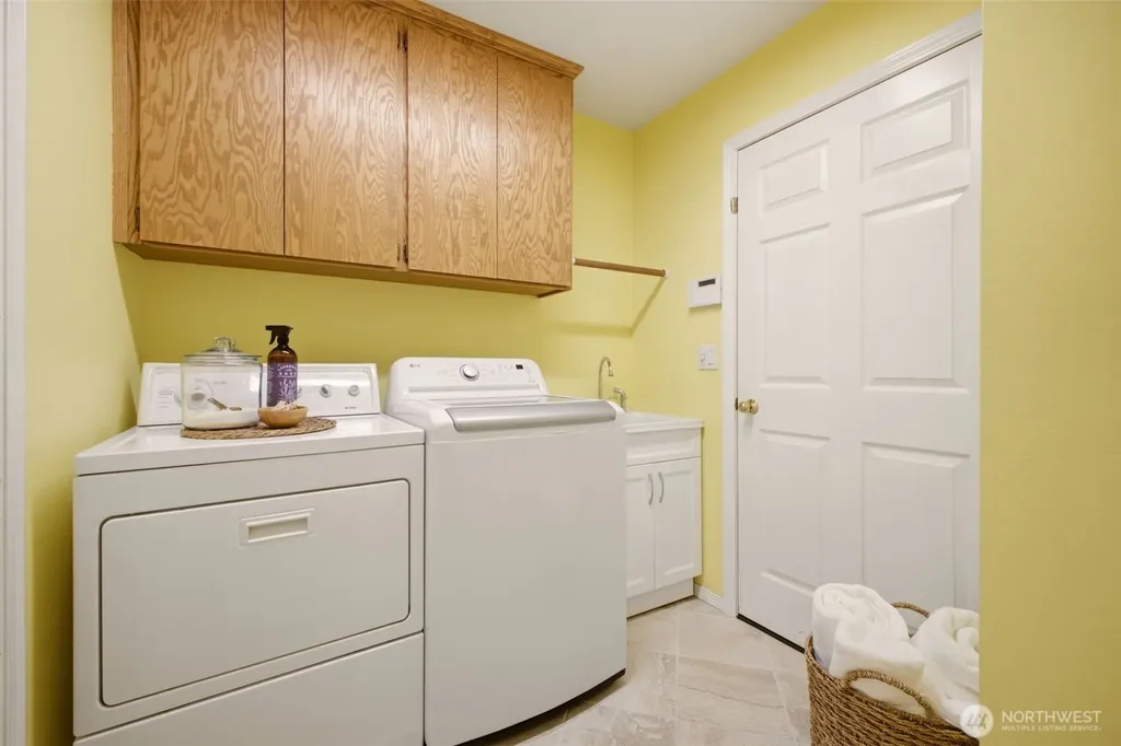 403 Sheridan Place Steilacoom WA 98388