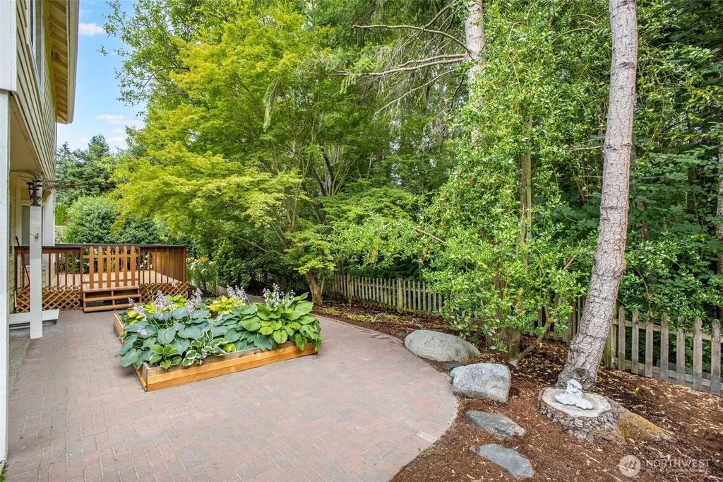 403 Sheridan Place Steilacoom WA 98388