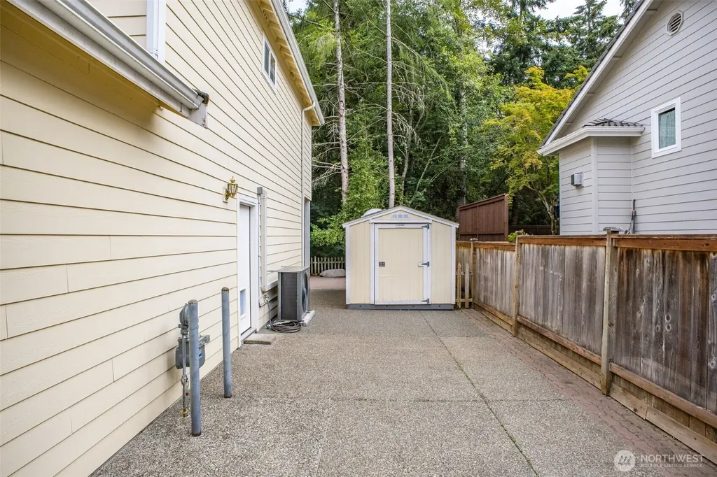 403 Sheridan Place Steilacoom WA 98388