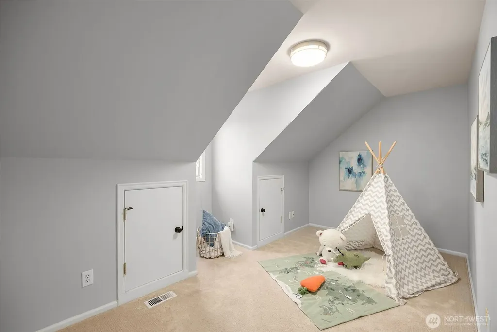 17033 NE 108th Way Redmond WA 98052