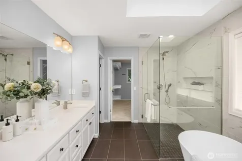 17033 NE 108th Way Redmond WA 98052