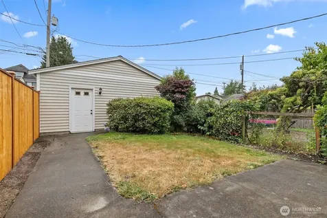 3010 N 8th Street Tacoma WA 98406