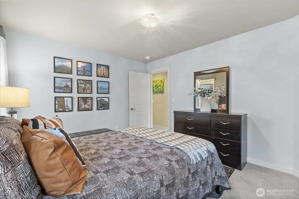 10082 240th Avenue NE Redmond WA 98053