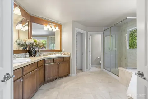 10082 240th Avenue NE Redmond WA 98053