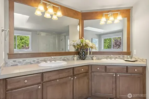 10082 240th Avenue NE Redmond WA 98053