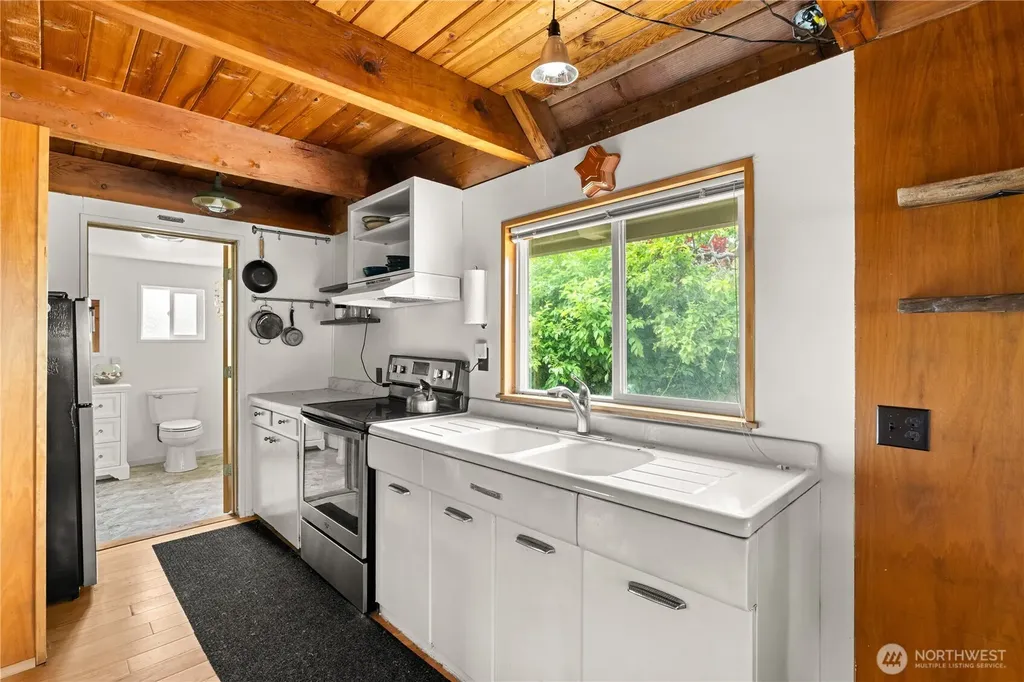 845 Schmid Road Grayland WA 98547