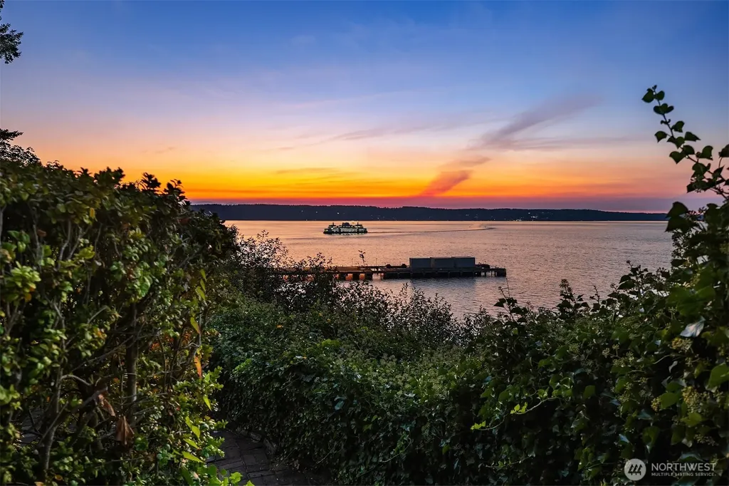 3727 Shore Avenue Everett WA 98203