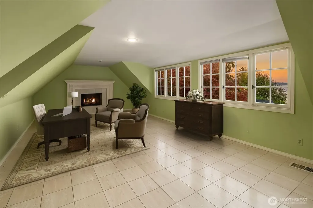 3727 Shore Avenue Everett WA 98203