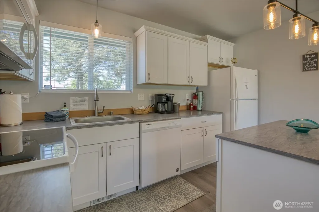 998 Point Brown Avenue SE Ocean Shores WA 98569