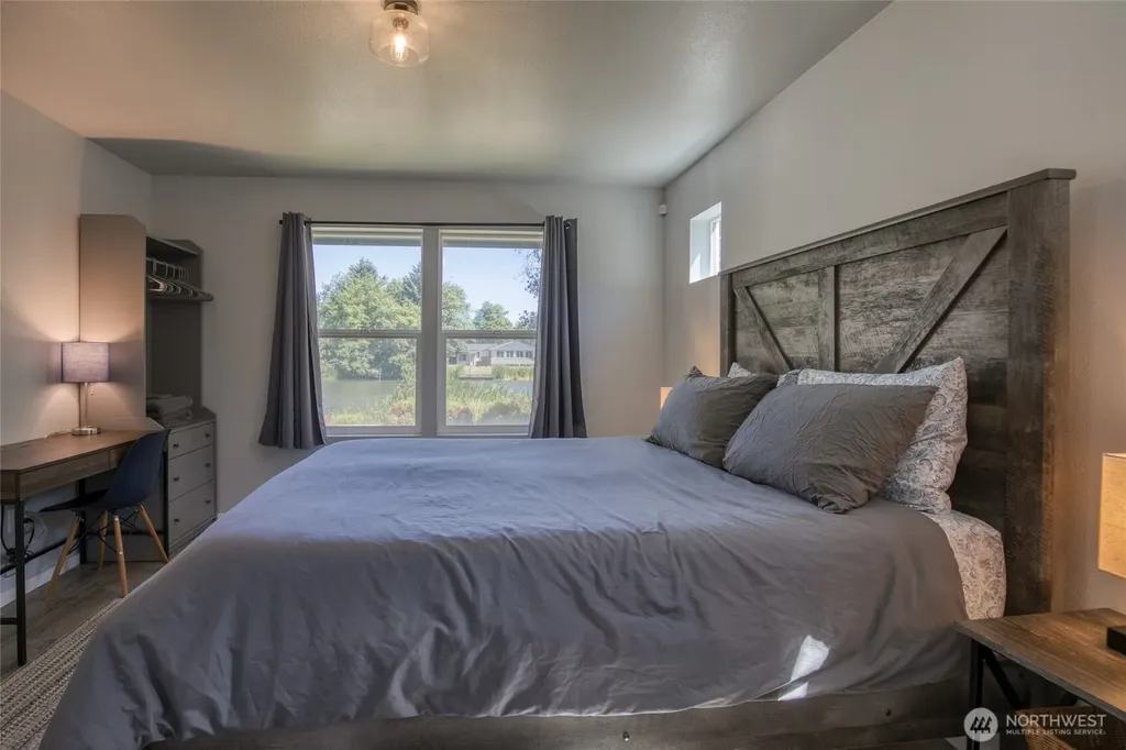 998 Point Brown Avenue SE Ocean Shores WA 98569