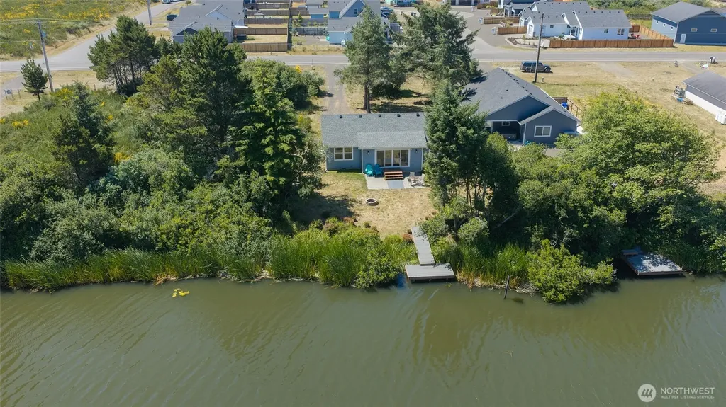 998 Point Brown Avenue SE Ocean Shores WA 98569
