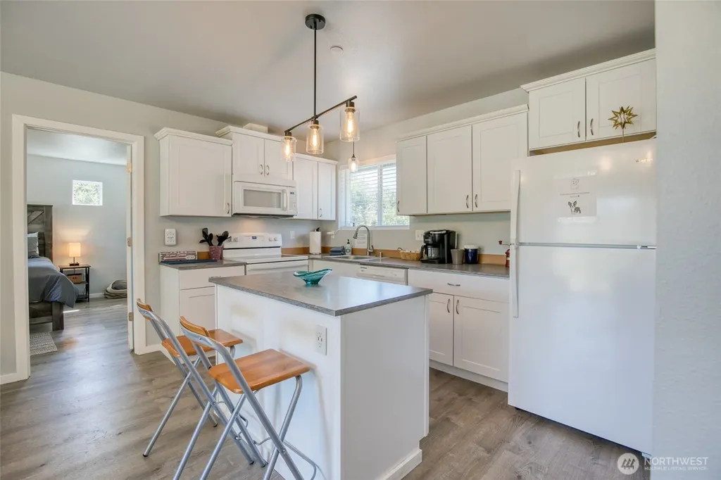 998 Point Brown Avenue SE Ocean Shores WA 98569