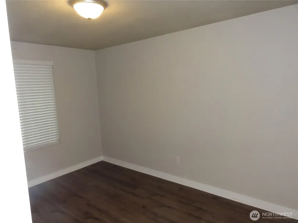 21627 SE 271st Street Maple Valley WA 98038