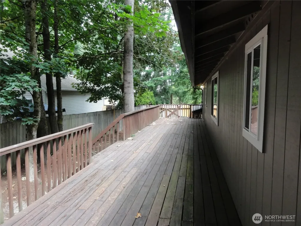 21627 SE 271st Street Maple Valley WA 98038