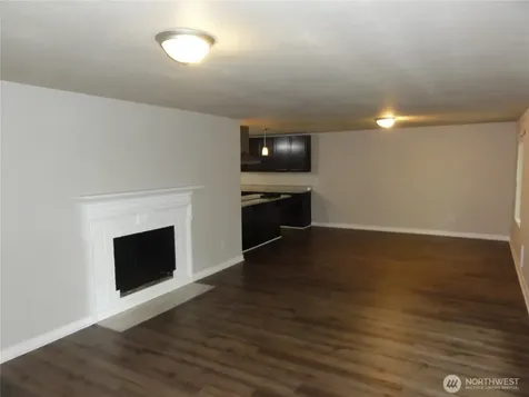 21627 SE 271st Street Maple Valley WA 98038