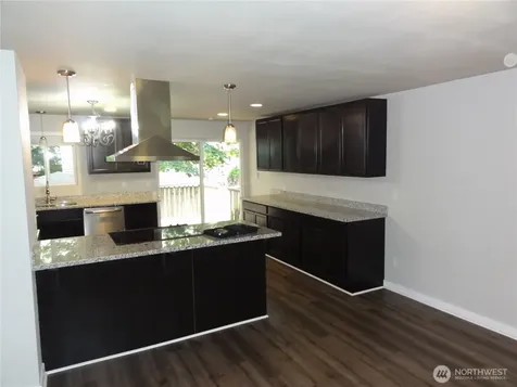 21627 SE 271st Street Maple Valley WA 98038