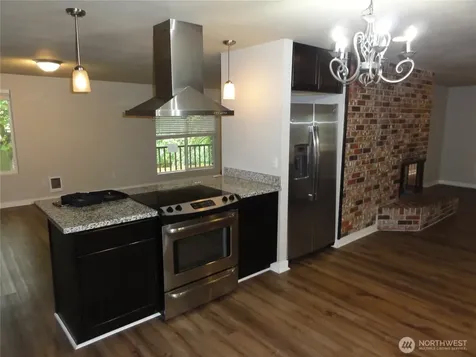 21627 SE 271st Street Maple Valley WA 98038