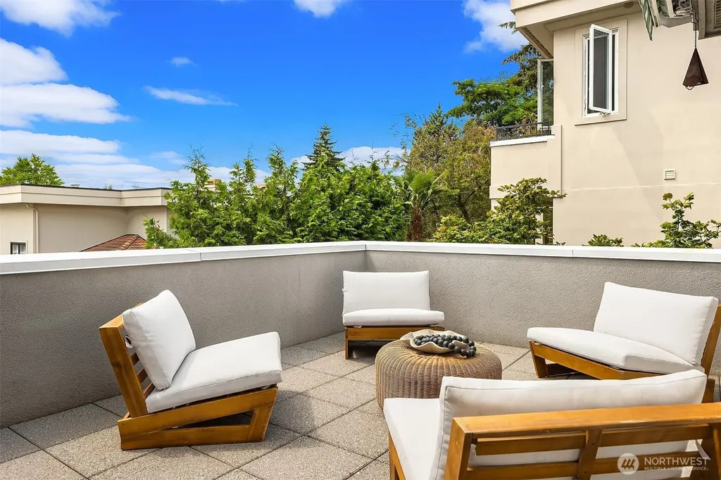 227 8th Avenue Kirkland WA 98033