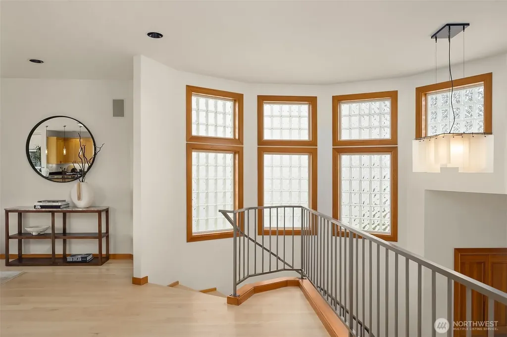 227 8th Avenue Kirkland WA 98033