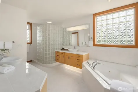 227 8th Avenue Kirkland WA 98033