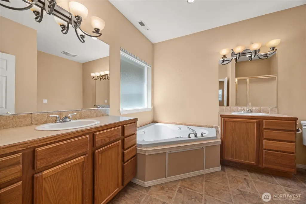 2109 W Terrace Avenue Chelan WA 98816