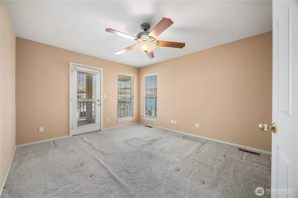 2109 W Terrace Avenue Chelan WA 98816