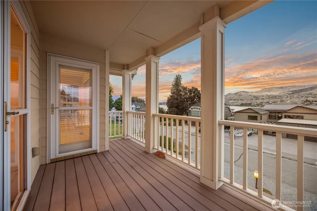 2109 W Terrace Avenue Chelan WA 98816