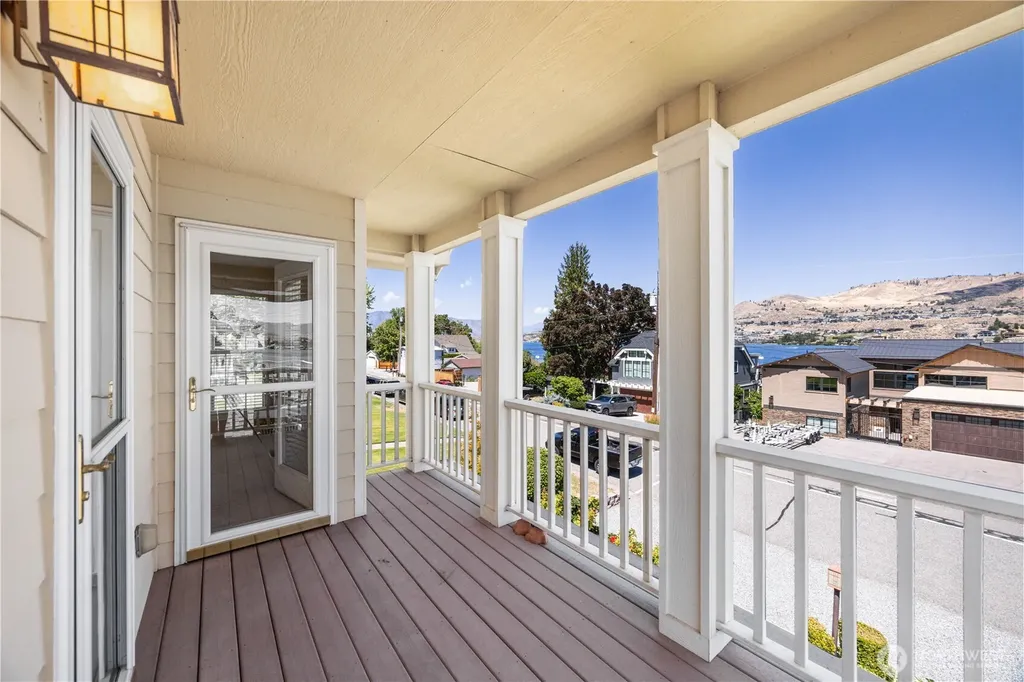 2109 W Terrace Avenue Chelan WA 98816