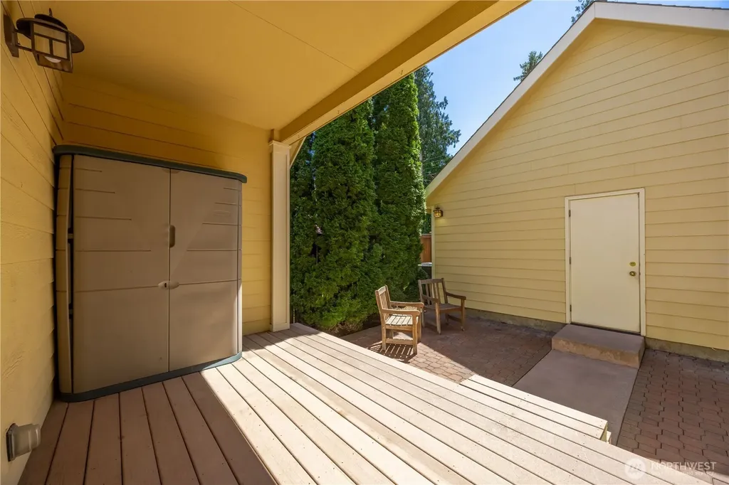 2109 W Terrace Avenue Chelan WA 98816