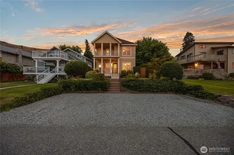 2109 W Terrace Avenue Chelan WA 98816