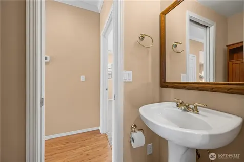 2109 W Terrace Avenue Chelan WA 98816