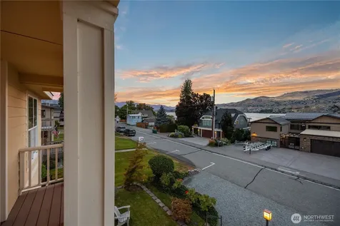 2109 W Terrace Avenue Chelan WA 98816
