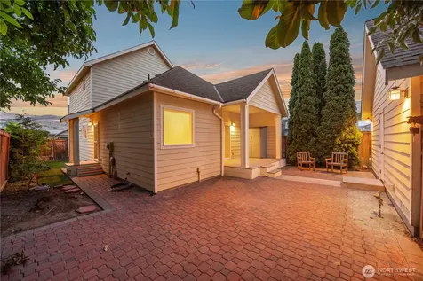 2109 W Terrace Avenue Chelan WA 98816