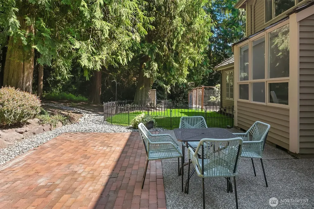 13016 207th Avenue SE Issaquah WA 98027