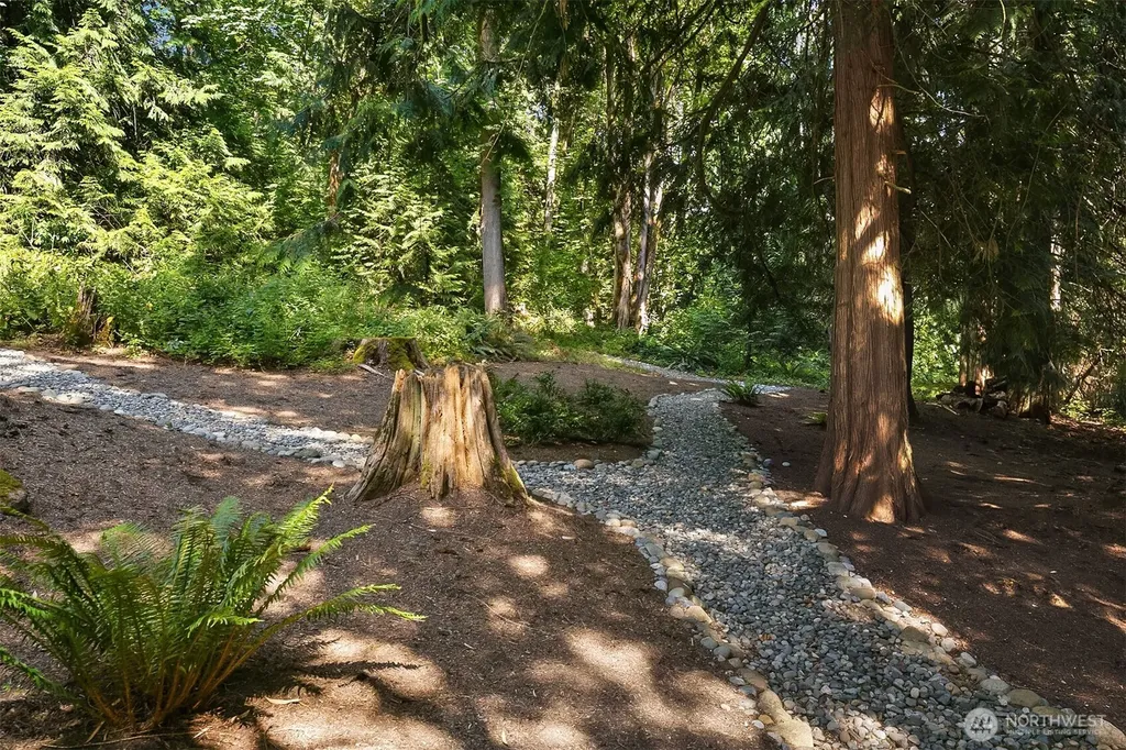 13016 207th Avenue SE Issaquah WA 98027