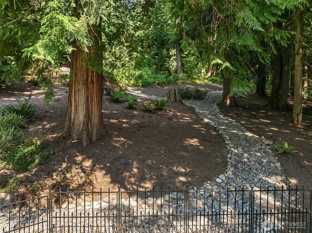 13016 207th Avenue SE Issaquah WA 98027