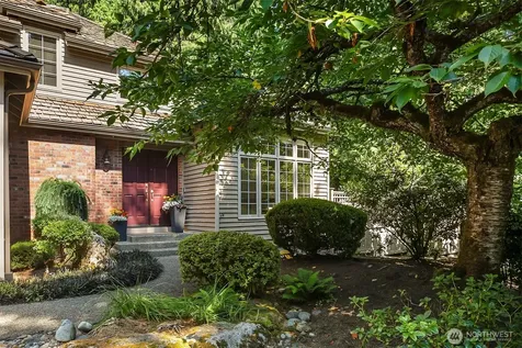 13016 207th Avenue SE Issaquah WA 98027