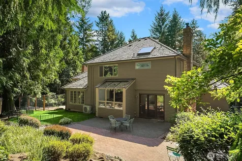 13016 207th Avenue SE Issaquah WA 98027