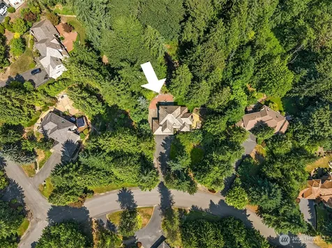 13016 207th Avenue SE Issaquah WA 98027