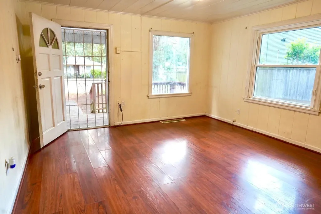 14040 Ashworth Avenue N Seattle WA 98133