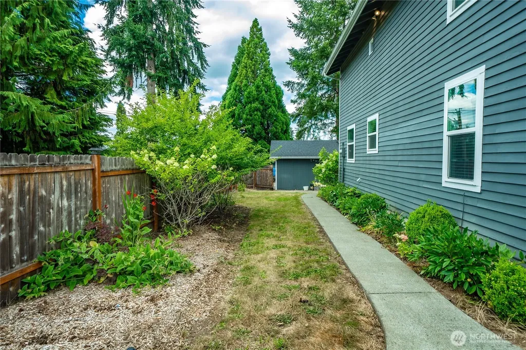 7815 W. Tapps Hwy E Bonney Lake WA 98391