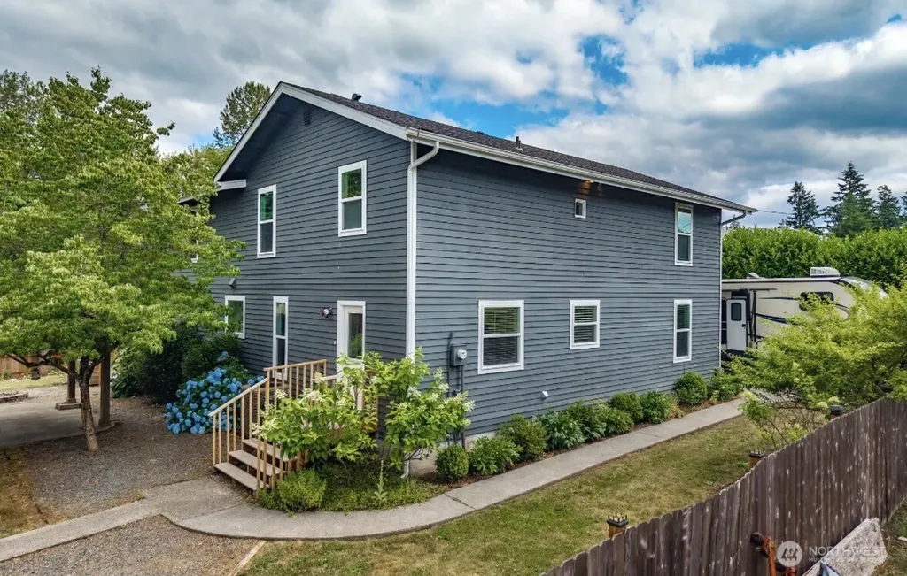 7815 W. Tapps Hwy E Bonney Lake WA 98391