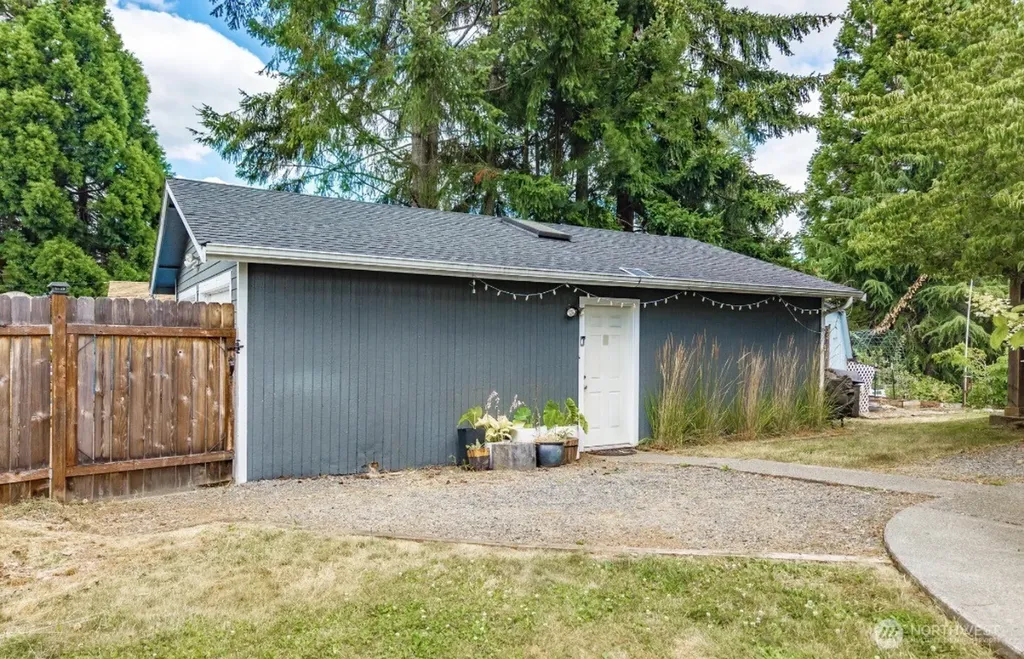 7815 W. Tapps Hwy E Bonney Lake WA 98391
