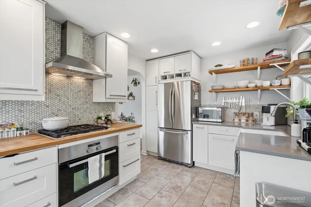 10038 13th Avenue NW Seattle WA 98177