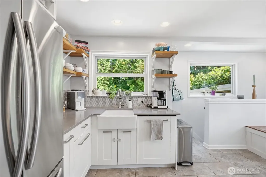 10038 13th Avenue NW Seattle WA 98177