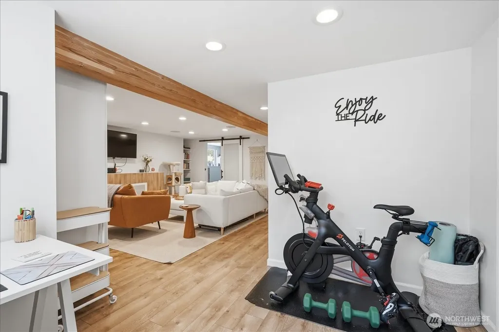 10038 13th Avenue NW Seattle WA 98177